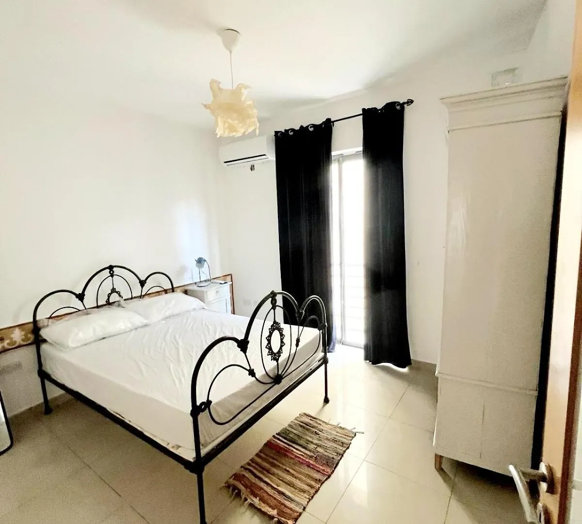 Excellent Location Bright Sliema Tigne Apartment